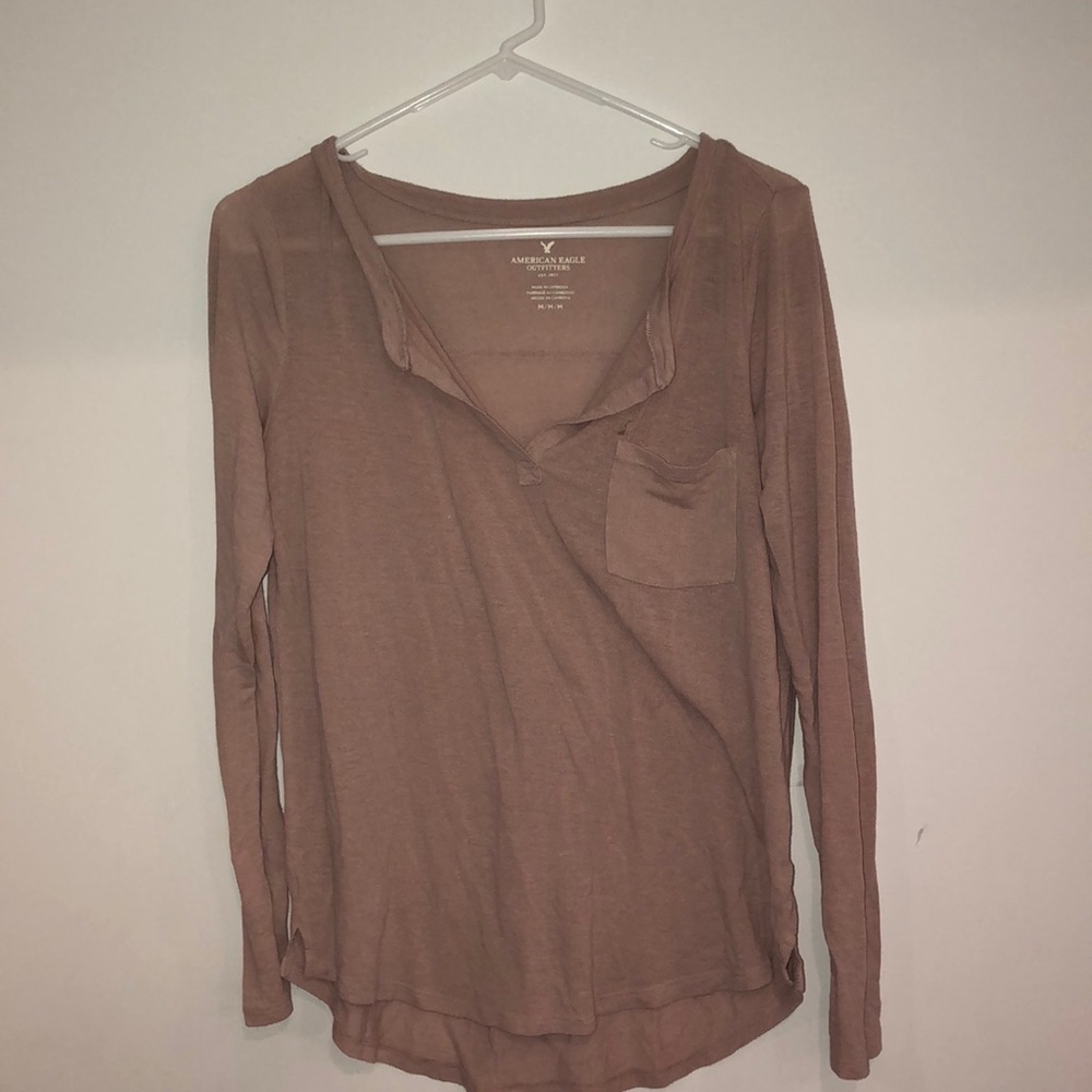 light pink, pocket front tee
